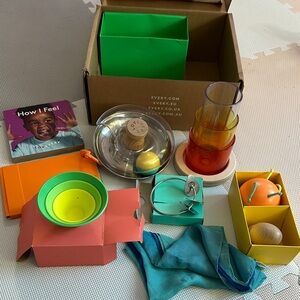 Lovevery 9-10 the explorer complete kit